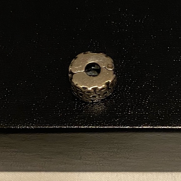 Pandora Swirl Clip Charm - Picture 6 of 10